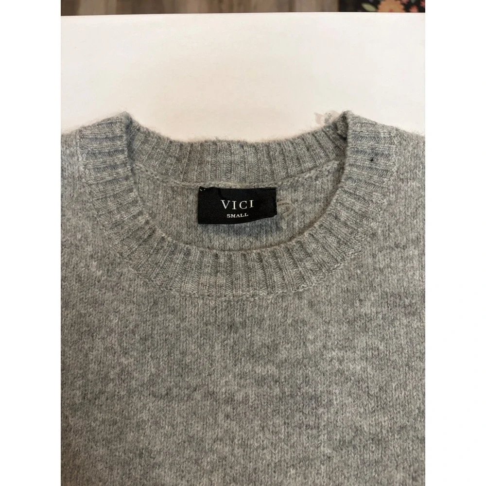 NEW VICI Grey Knit Sweater Vest White Button Down Layered Tie Back Top Small - Picture 11 of 13